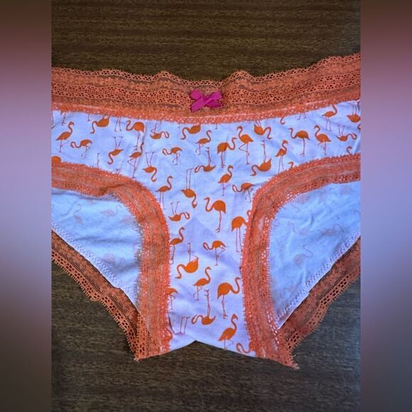 Victoria secret flamingo panties (m) - Picture 2 of 7